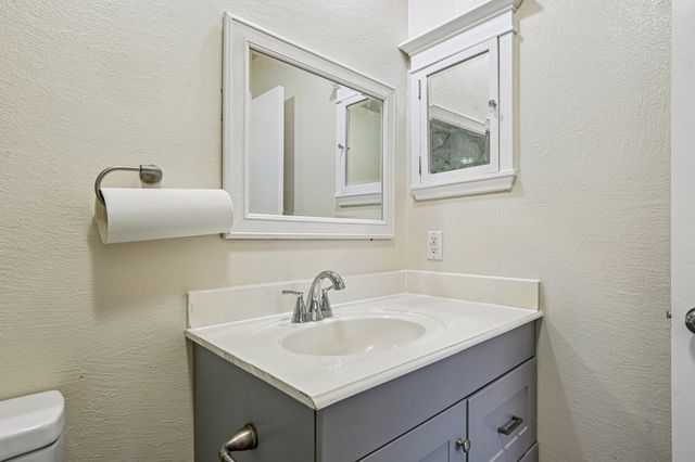 832 Cross Timbers Drive, Fort Worth, TX 76108