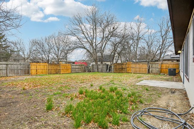 832 Cross Timbers Drive, Fort Worth, TX 76108