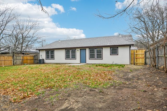 832 Cross Timbers Drive, Fort Worth, TX 76108