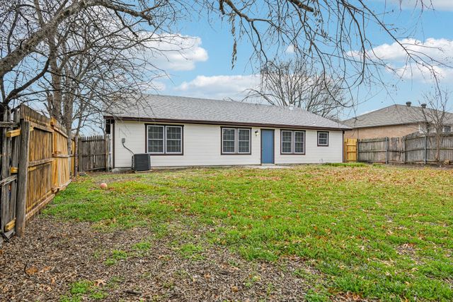 832 Cross Timbers Drive, Fort Worth, TX 76108