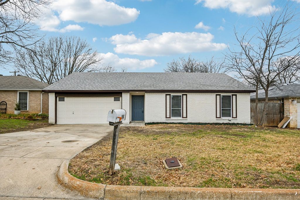 832 Cross Timbers Drive, Fort Worth, TX 76108