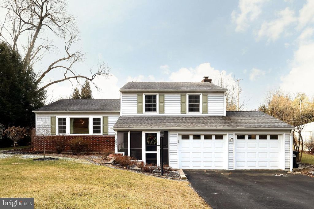 Image 1 of property listing at 1282 SMITHFIELD ST, State College, PA 16801