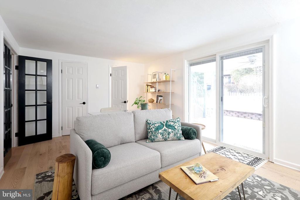 Image 10 of property listing at 1282 SMITHFIELD ST, State College, PA 16801