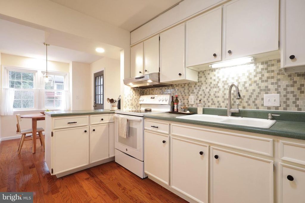 Image 24 of property listing at 1282 SMITHFIELD ST, State College, PA 16801