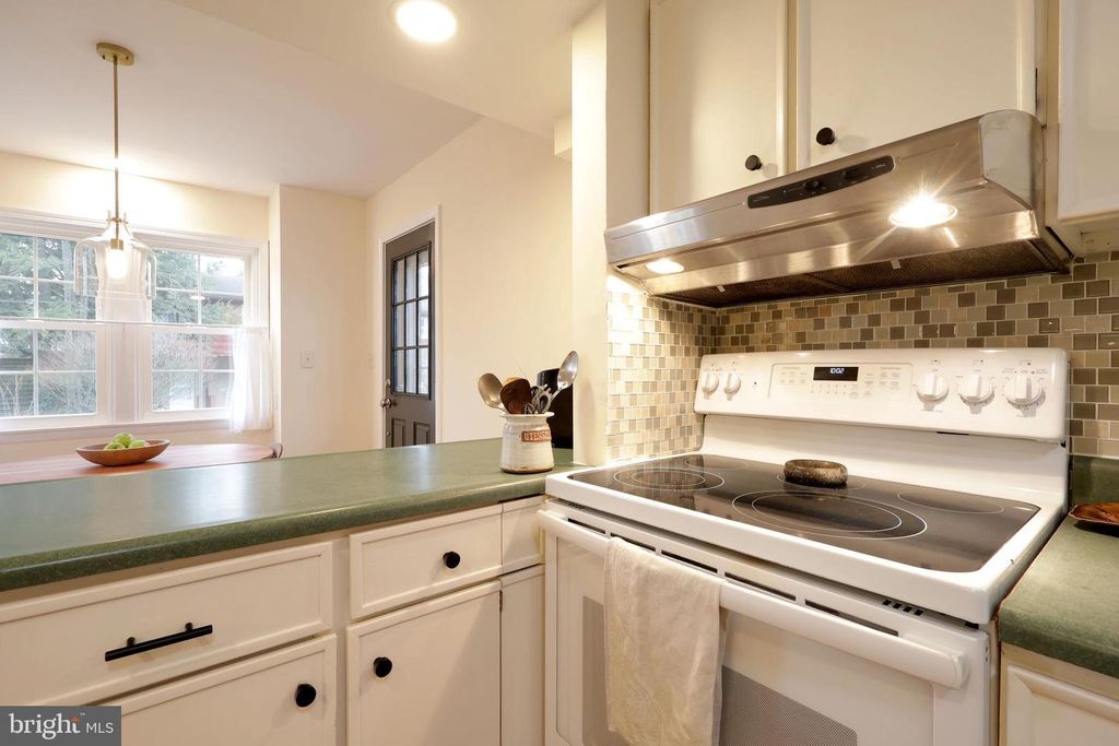 Image 25 of property listing at 1282 SMITHFIELD ST, State College, PA 16801