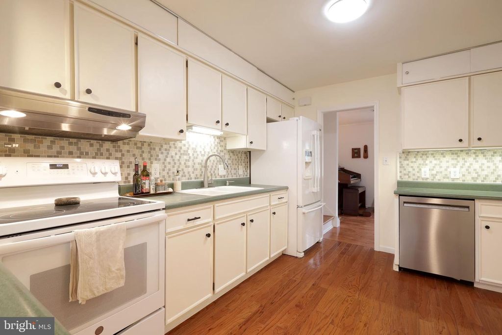 Image 29 of property listing at 1282 SMITHFIELD ST, State College, PA 16801