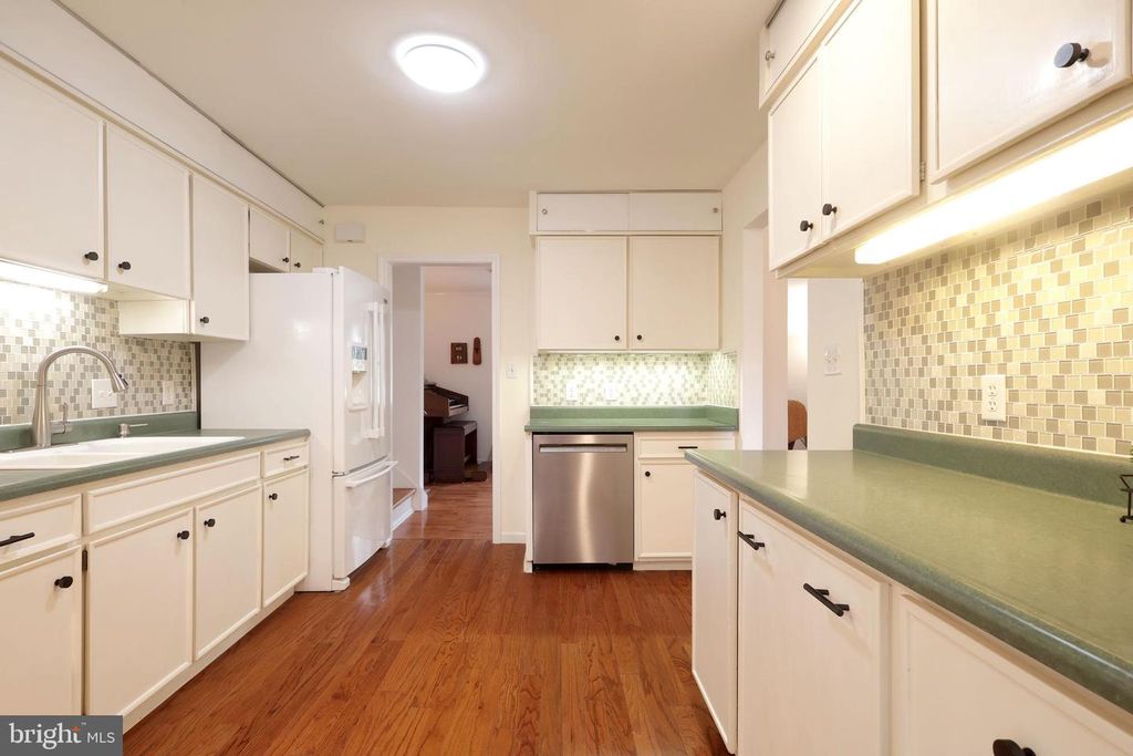 Image 30 of property listing at 1282 SMITHFIELD ST, State College, PA 16801