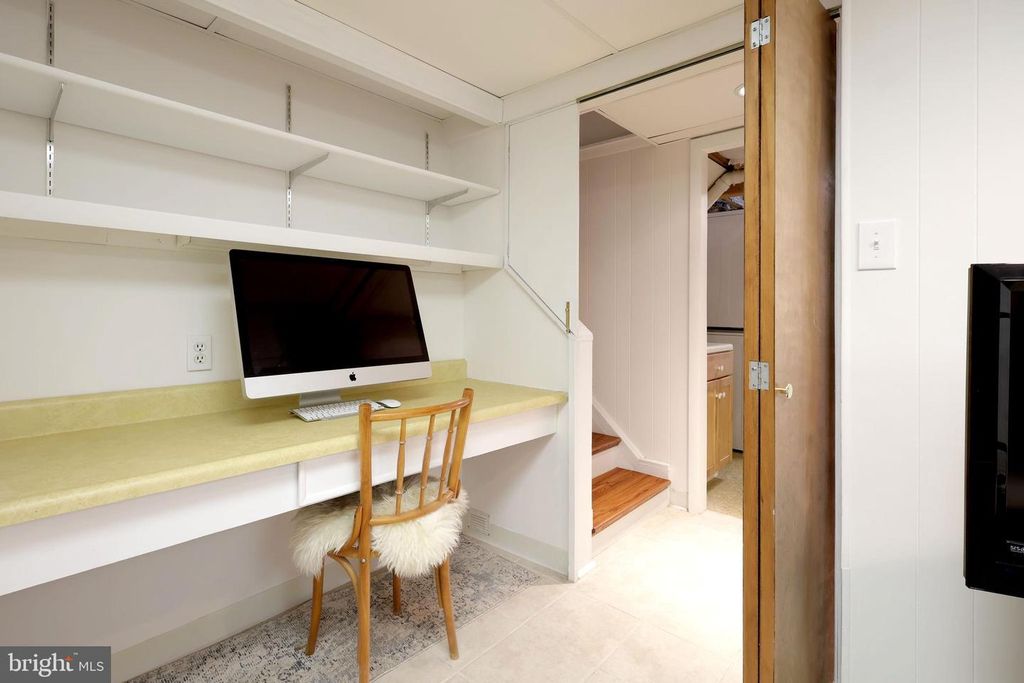 Image 42 of property listing at 1282 SMITHFIELD ST, State College, PA 16801