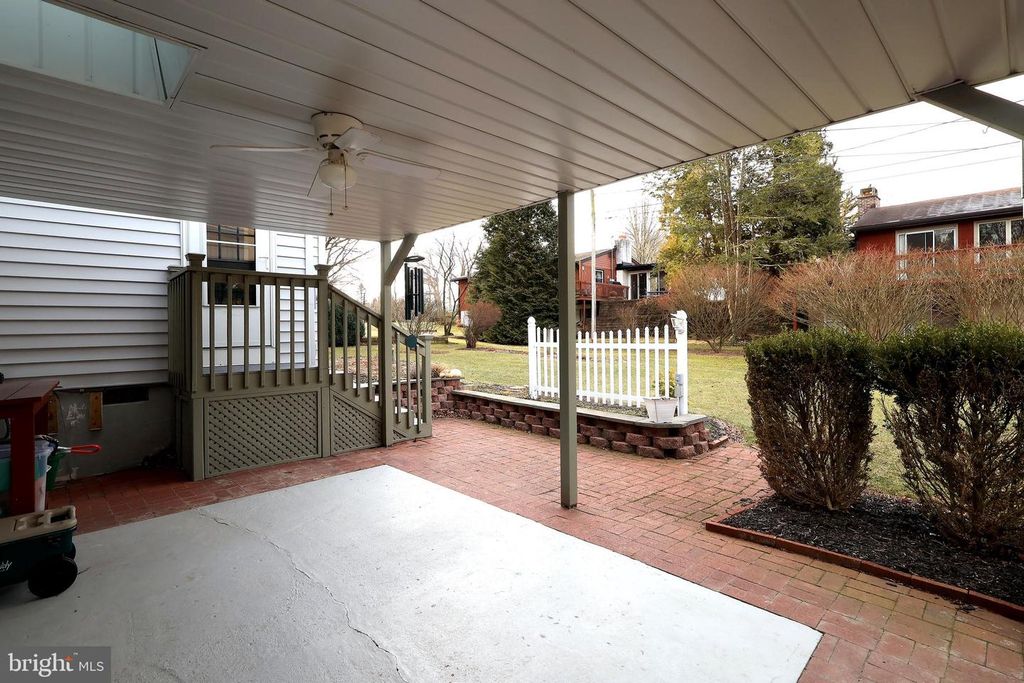 Image 48 of property listing at 1282 SMITHFIELD ST, State College, PA 16801