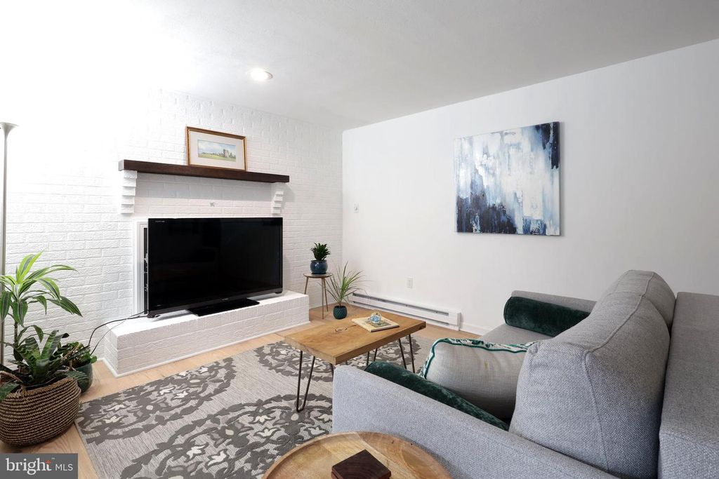 Image 9 of property listing at 1282 SMITHFIELD ST, State College, PA 16801