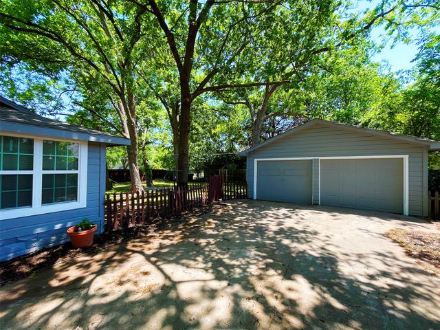 1107 Hall Street, Mckinney, TX 75069