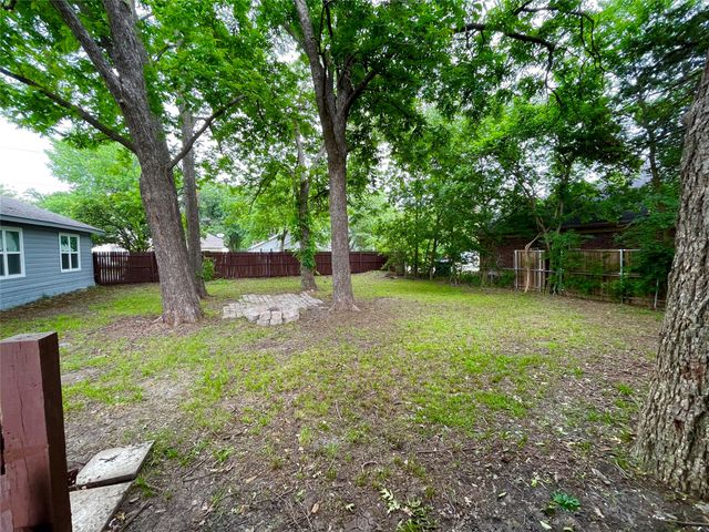 1107 Hall Street, Mckinney, TX 75069