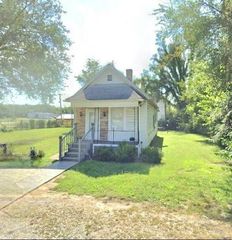1728 Division Avenue, East St Louis, IL 62205