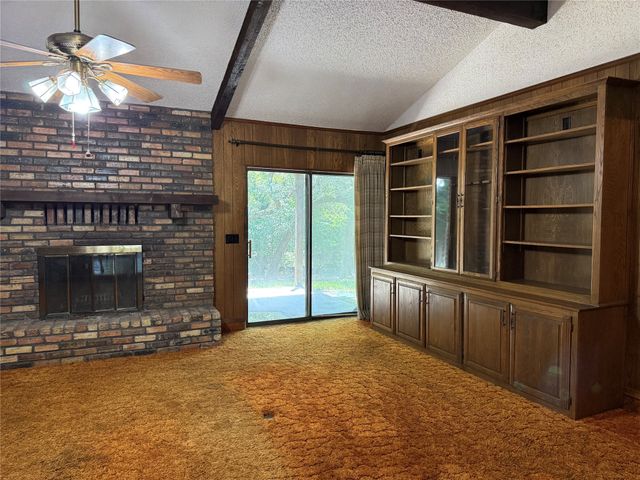 368 Tweedy Road, Valley Mills, TX 76689