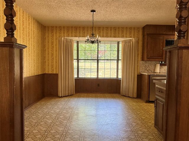 368 Tweedy Road, Valley Mills, TX 76689