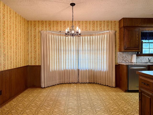 368 Tweedy Road, Valley Mills, TX 76689