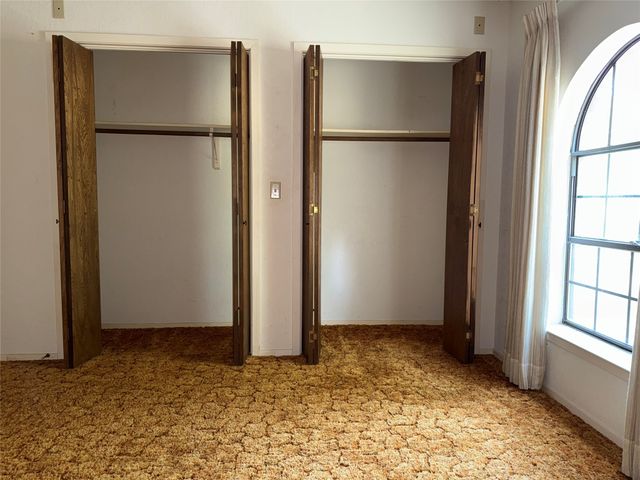 368 Tweedy Road, Valley Mills, TX 76689