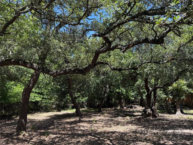 368 Tweedy Road, Valley Mills, TX 76689