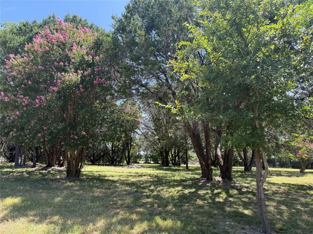 368 Tweedy Road, Valley Mills, TX 76689