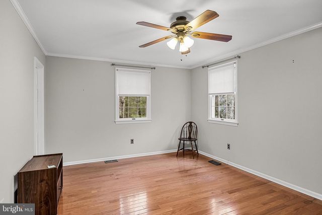 11 HAWTHORNE DR, Medford, NJ 08055