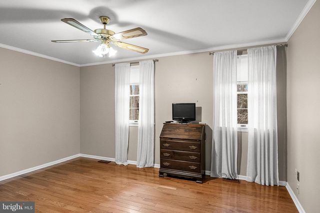 11 HAWTHORNE DR, Medford, NJ 08055