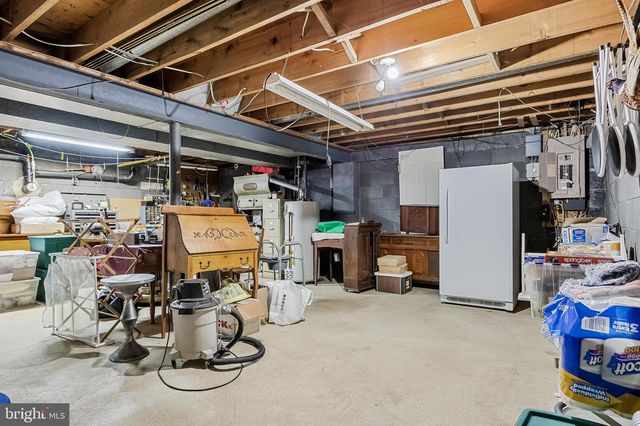 11 HAWTHORNE DR, Medford, NJ 08055