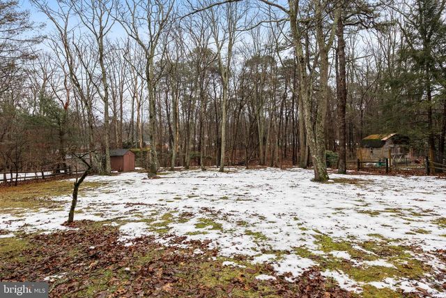 11 HAWTHORNE DR, Medford, NJ 08055