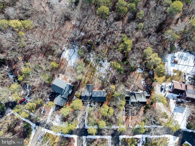 11 HAWTHORNE DR, Medford, NJ 08055