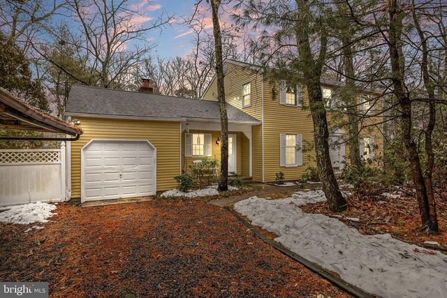 11 HAWTHORNE DR, Medford, NJ 08055