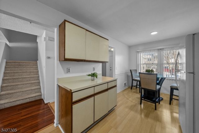 99 Woodmere Dr, Sayreville Boro, NJ 08859