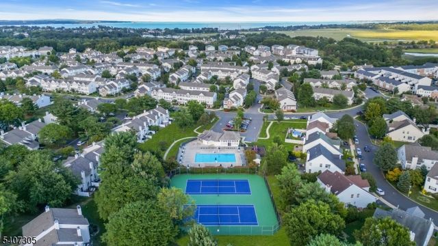 99 Woodmere Dr, Sayreville Boro, NJ 08859