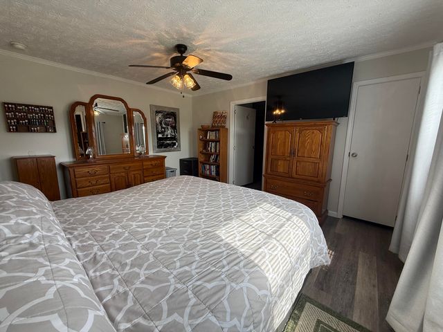 8015 Kentucky 198, Hustonville, KY 40437