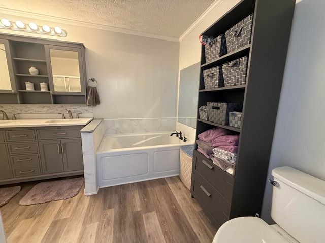 8015 Kentucky 198, Hustonville, KY 40437