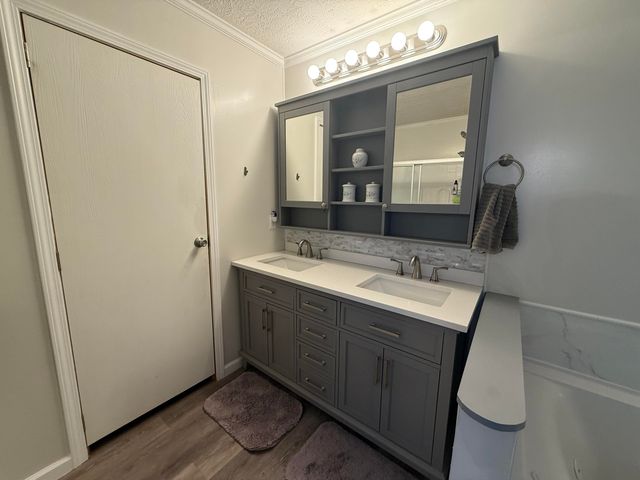 8015 Kentucky 198, Hustonville, KY 40437