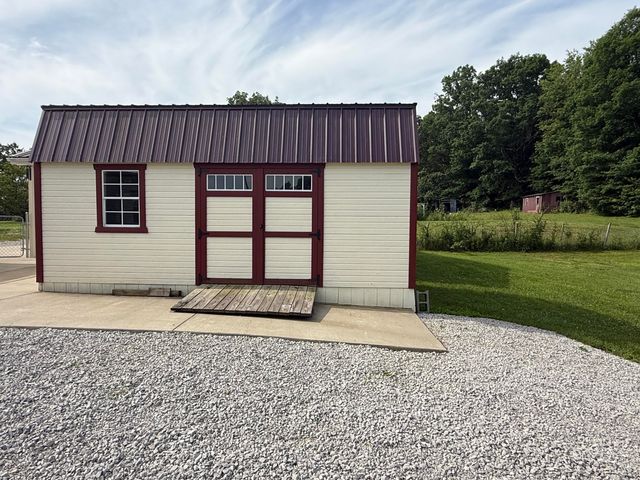 8015 Kentucky 198, Hustonville, KY 40437
