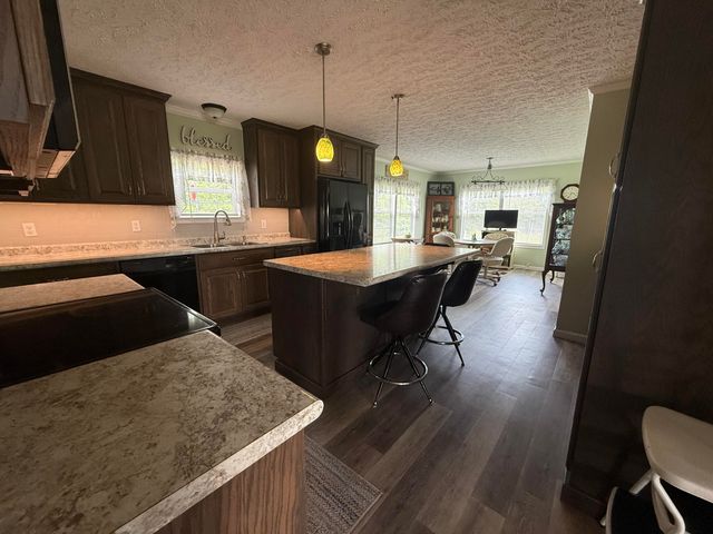 8015 Kentucky 198, Hustonville, KY 40437