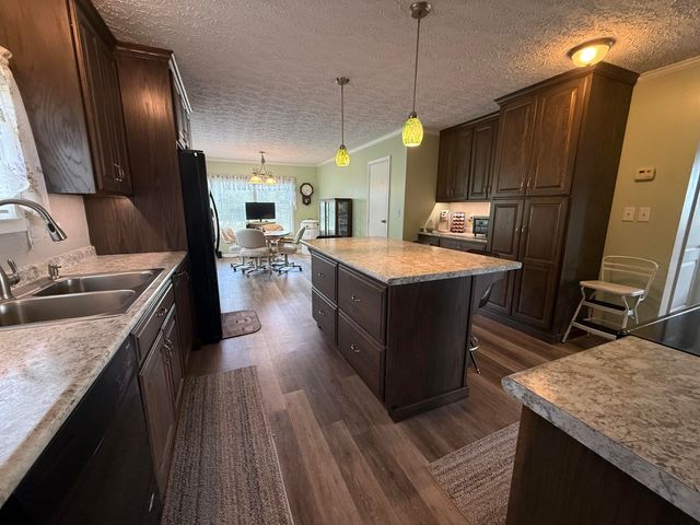 8015 Kentucky 198, Hustonville, KY 40437