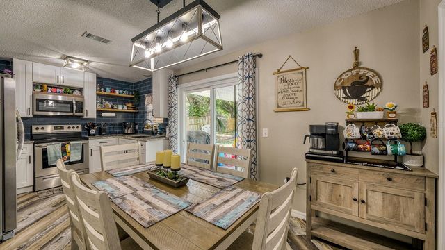 2122 LAKE BOULEVARD, Winter Haven, FL 33881