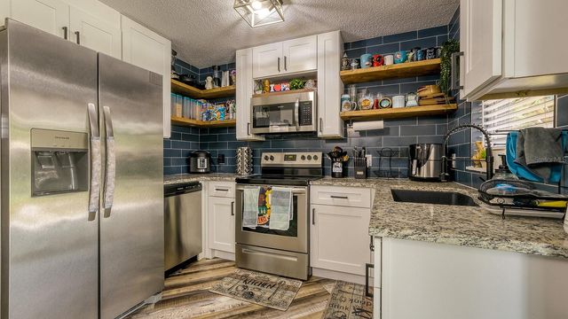 2122 LAKE BOULEVARD, Winter Haven, FL 33881