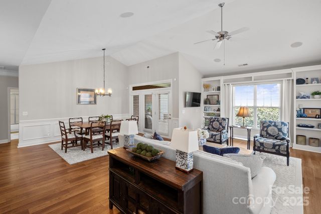 2904 Autumn Harvest Lane, Charlotte, NC 28269