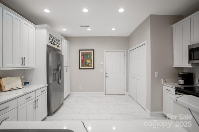 2904 Autumn Harvest Lane, Charlotte, NC 28269