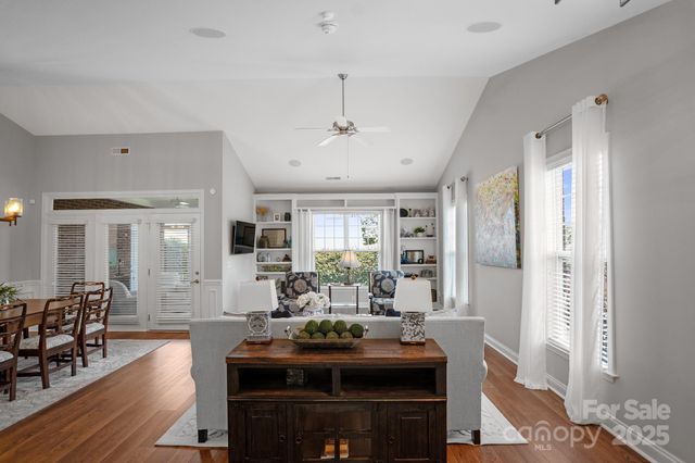 2904 Autumn Harvest Lane, Charlotte, NC 28269