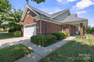 2904 Autumn Harvest Lane, Charlotte, NC 28269