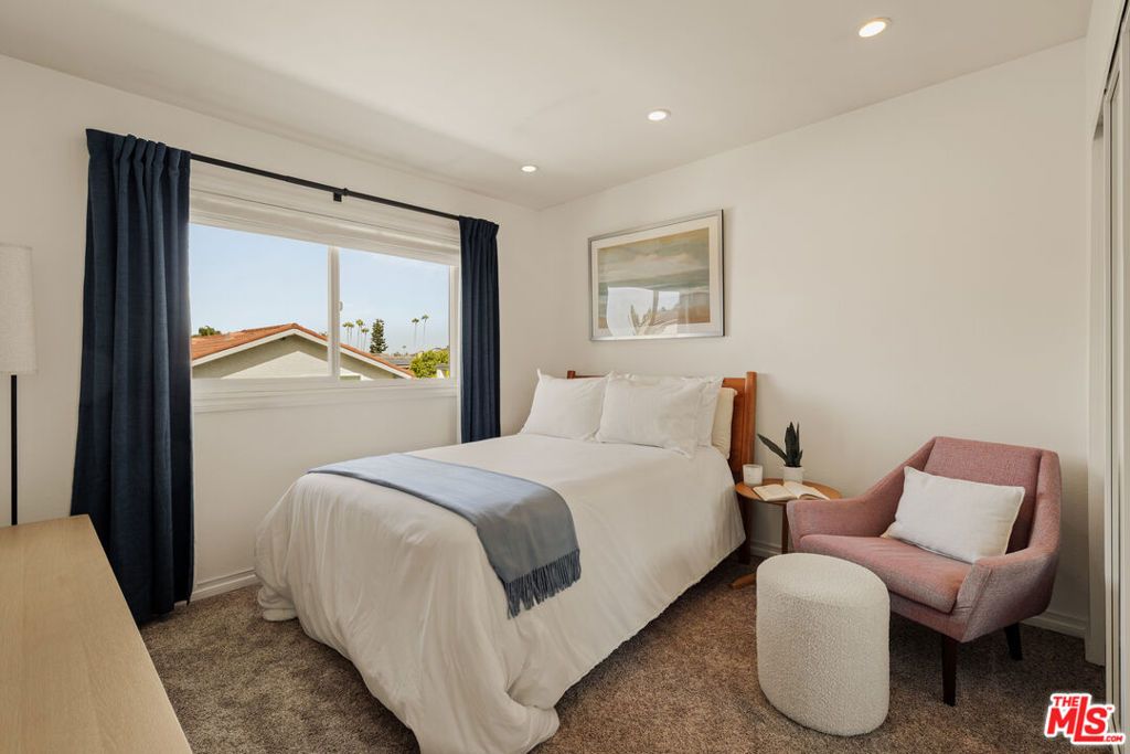 Image 18 of property listing at 4914 1/2 Mcconnell Avenue, Los Angeles, CA 90066