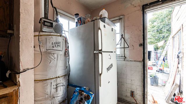 6033 Clarkson Avenue, Maywood, CA 90270