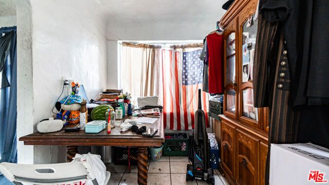 6033 Clarkson Avenue, Maywood, CA 90270