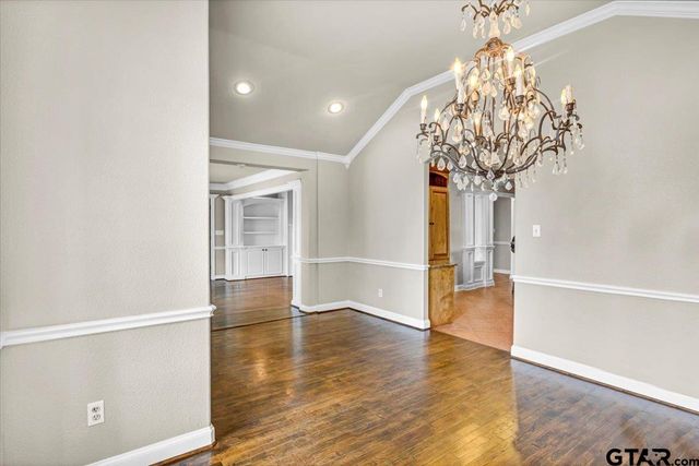 1017 E Olive St., Tyler, TX 75702
