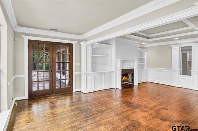 1017 E Olive St., Tyler, TX 75702