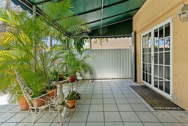 12055 SW 19th Ln 227, Miami, FL 33175