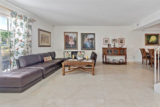 12055 SW 19th Ln 227, Miami, FL 33175